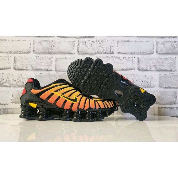 Nike Shox TL Sunrise Black Red Amarillo Sneakers AV3595-004 Men's Size 6.5 - Picture 1 of 6
